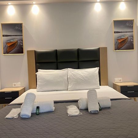 Thomas Studios & Apartments Paralia Bagian luar foto