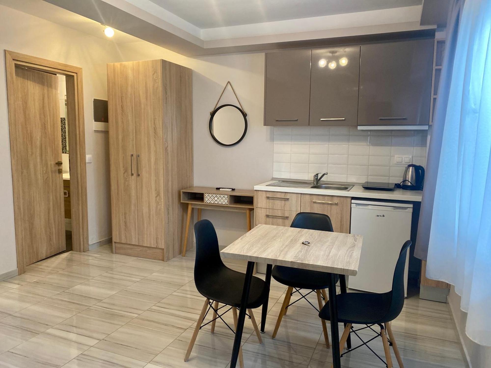 Thomas Studios & Apartments Paralia Bagian luar foto
